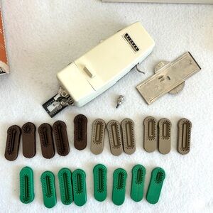 Vintage Singer Professional Buttonholer Slant Needle Zig Zag Sewing #381116 Set